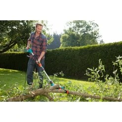 BAUHAUS Gardena Elektro-Hochentaster TCS 720/20 Gerätelänge: 1,95 M - 2,45 M, Arbeitshöhe: 4 M -Bauhaus Shop 12 1434