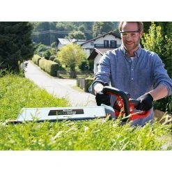 BAUHAUS Einhell Power X-Change Akku-Heckenschere Arcurra 18/55 Akkuspannung: 18 V, Akkutyp: Li-Ionen, Anzahl Akkus: Ohne Akku, Schnittlänge: 55 Cm 13 BAUHAUS Einhell Power X-Change Akku-Heckenschere Arcurra 18/55 Akkuspannung: 18 V, Akkutyp: Li-Ionen, Anzahl Akkus: Ohne Akku, Schnittlänge: 55 Cm -Bauhaus Shop 12 1968