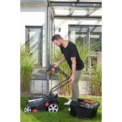 BAUHAUS AL-KO Bosch Home & Garden Compatible Akku-Rasenmäher Praktischer Tragegriff 18 V, 2 Akkus, 4 Ah, Schnittbreite: 38 Cm 13 BAUHAUS AL-KO Bosch Home & Garden Compatible Akku-Rasenmäher Praktischer Tragegriff 18 V, 2 Akkus, 4 Ah, Schnittbreite: 38 Cm -Bauhaus Shop 12 95
